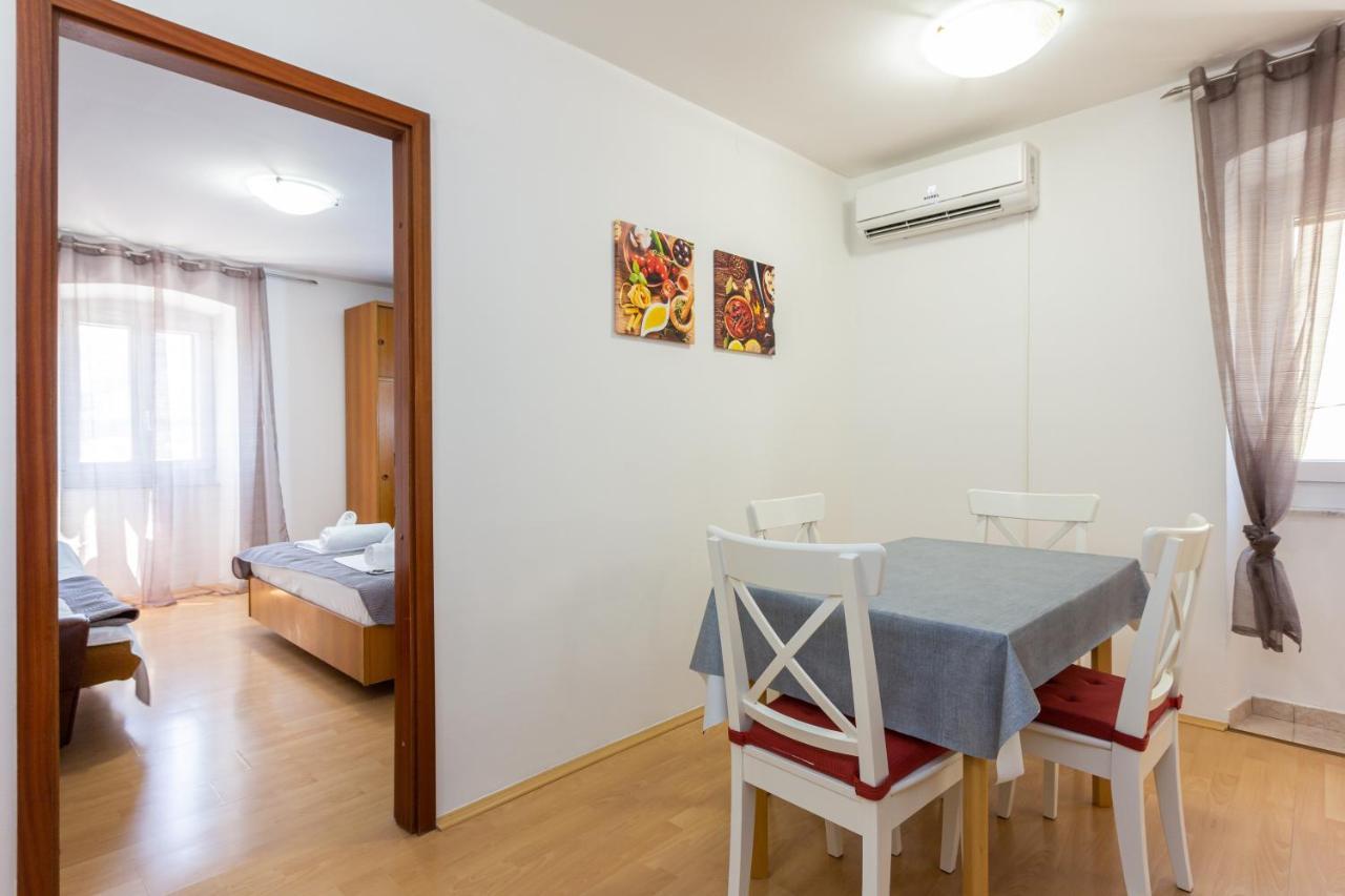 Apartments Marin With Sea View Baska  Luaran gambar